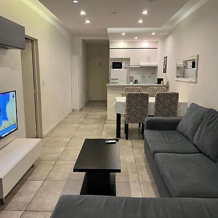 Suite In San Telmo Dormitorio En Suite Con Dos Banos Y Balcon A La Calle Buenos Aires Exterior photo