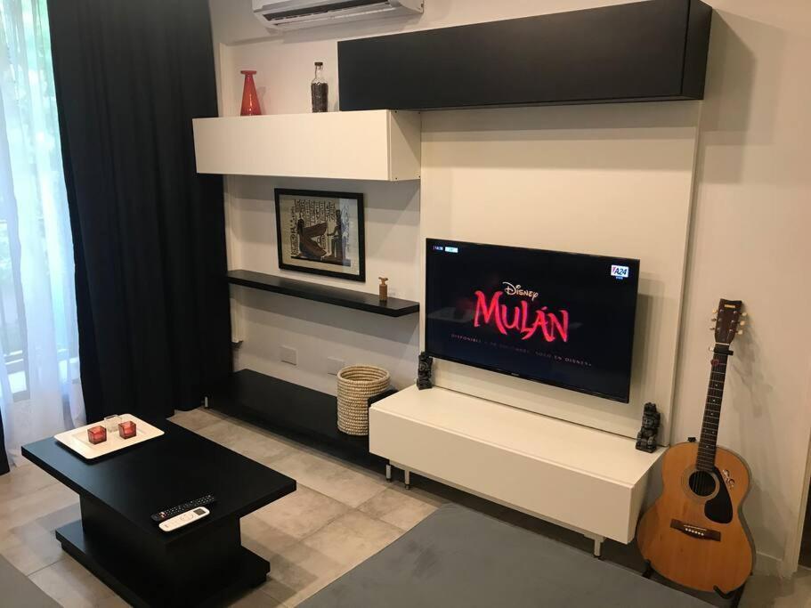 Suite In San Telmo Dormitorio En Suite Con Dos Banos Y Balcon A La Calle Buenos Aires Exterior photo
