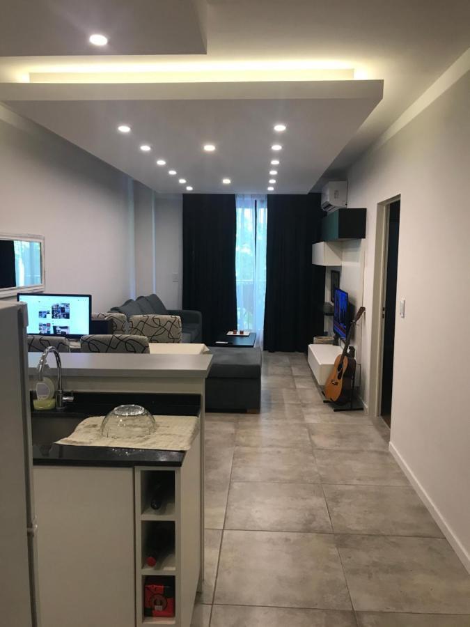 Suite In San Telmo Dormitorio En Suite Con Dos Banos Y Balcon A La Calle Buenos Aires Exterior photo